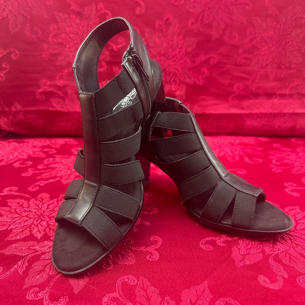 Aerosols Black Strappy Women's Sandals